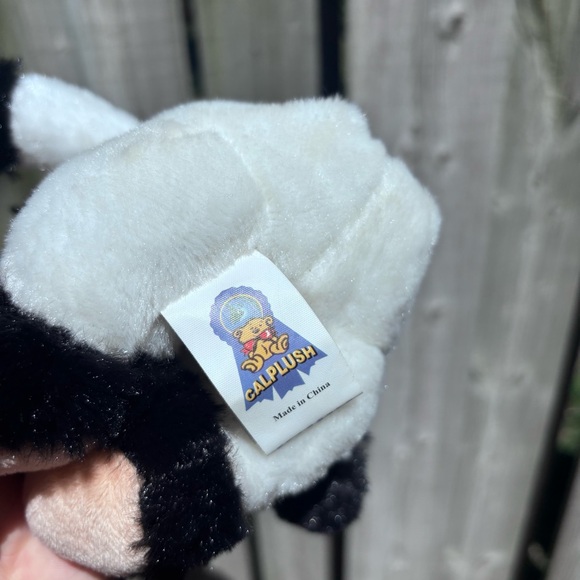 Calplush Stuffed Cow - Picture 6 of 6